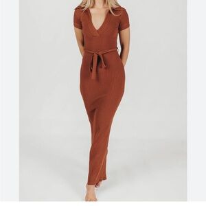 NINA KNIT MIDI DRESS IN BROWN